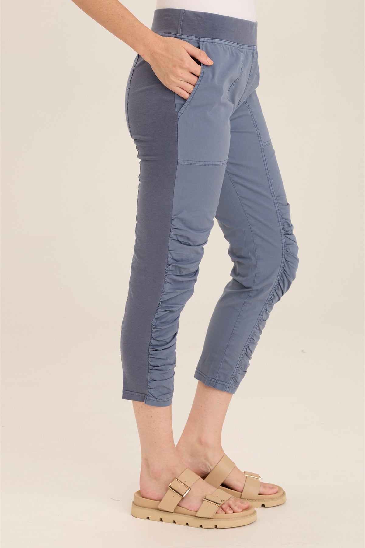 Wearables Geyser Pull-On Poplin/Jersey Ruched Crop