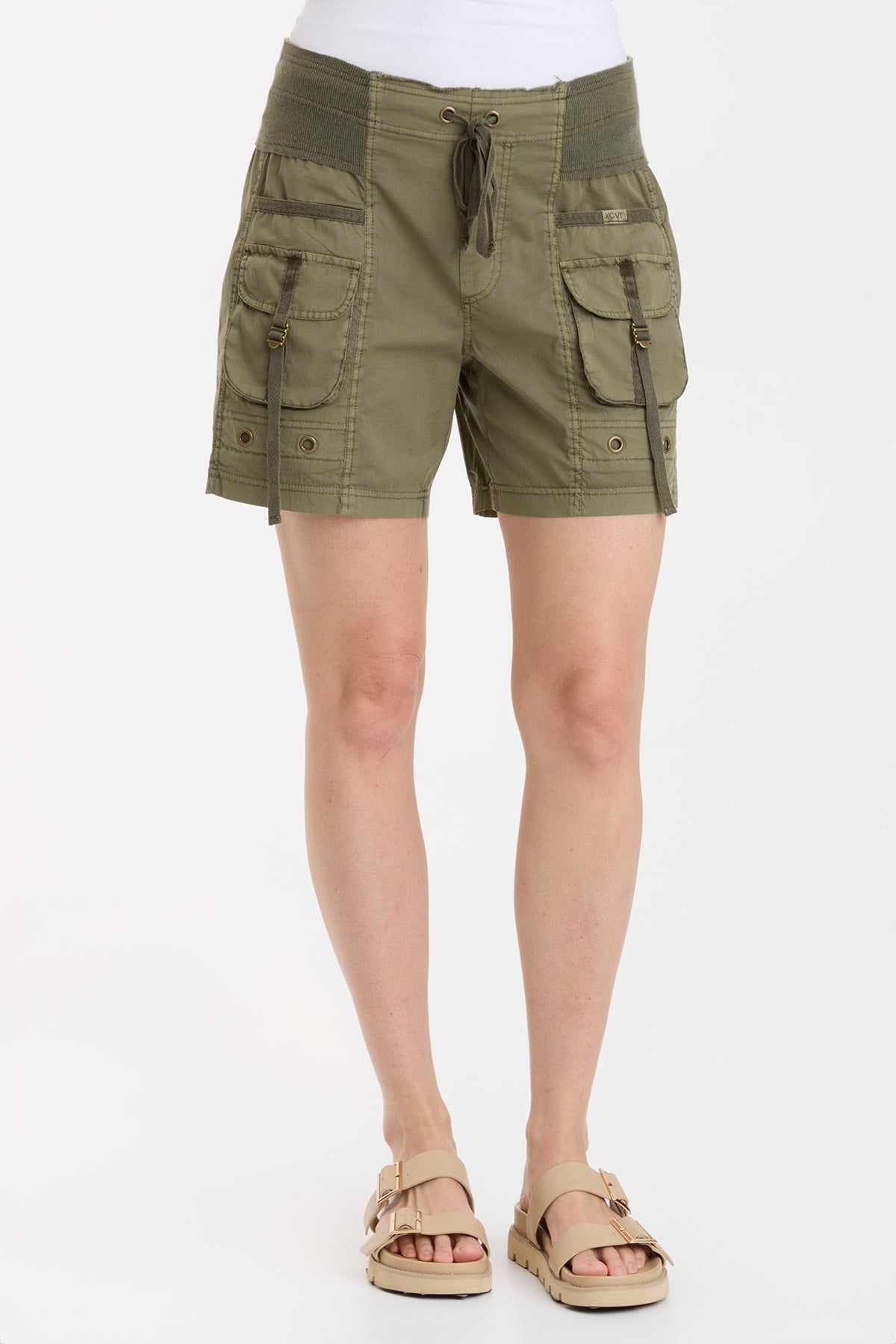 XCVI Felix Short
