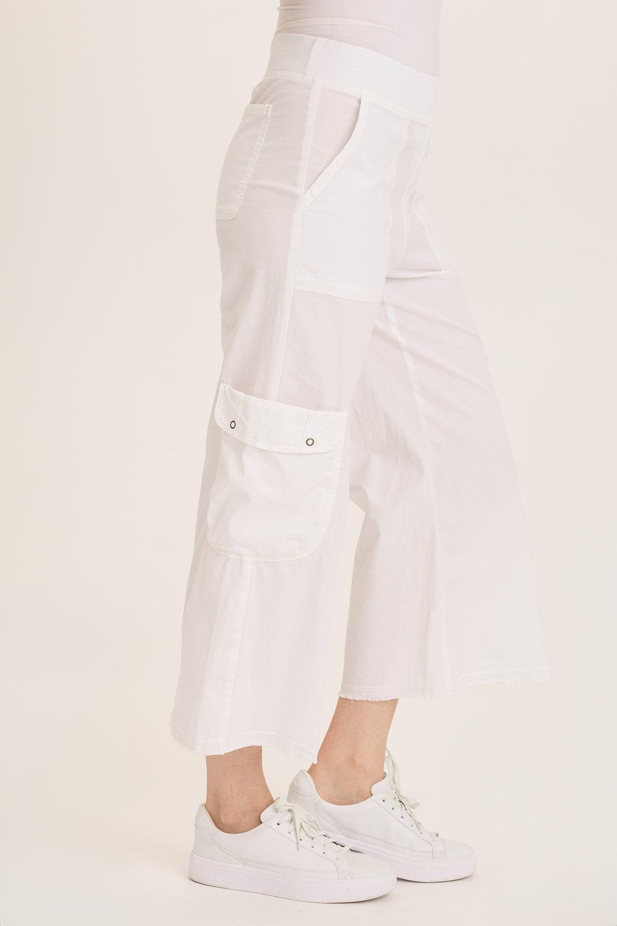 Wearables Femke Stretch Poplin Cargo Crop